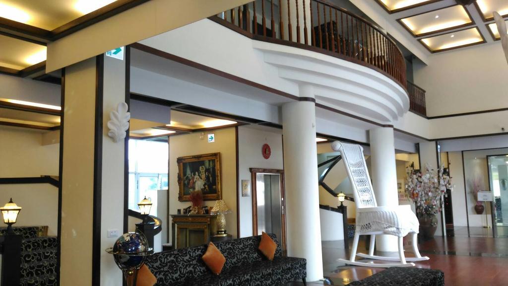ホテル Empire Pacific Castle Yangmei エクステリア 写真